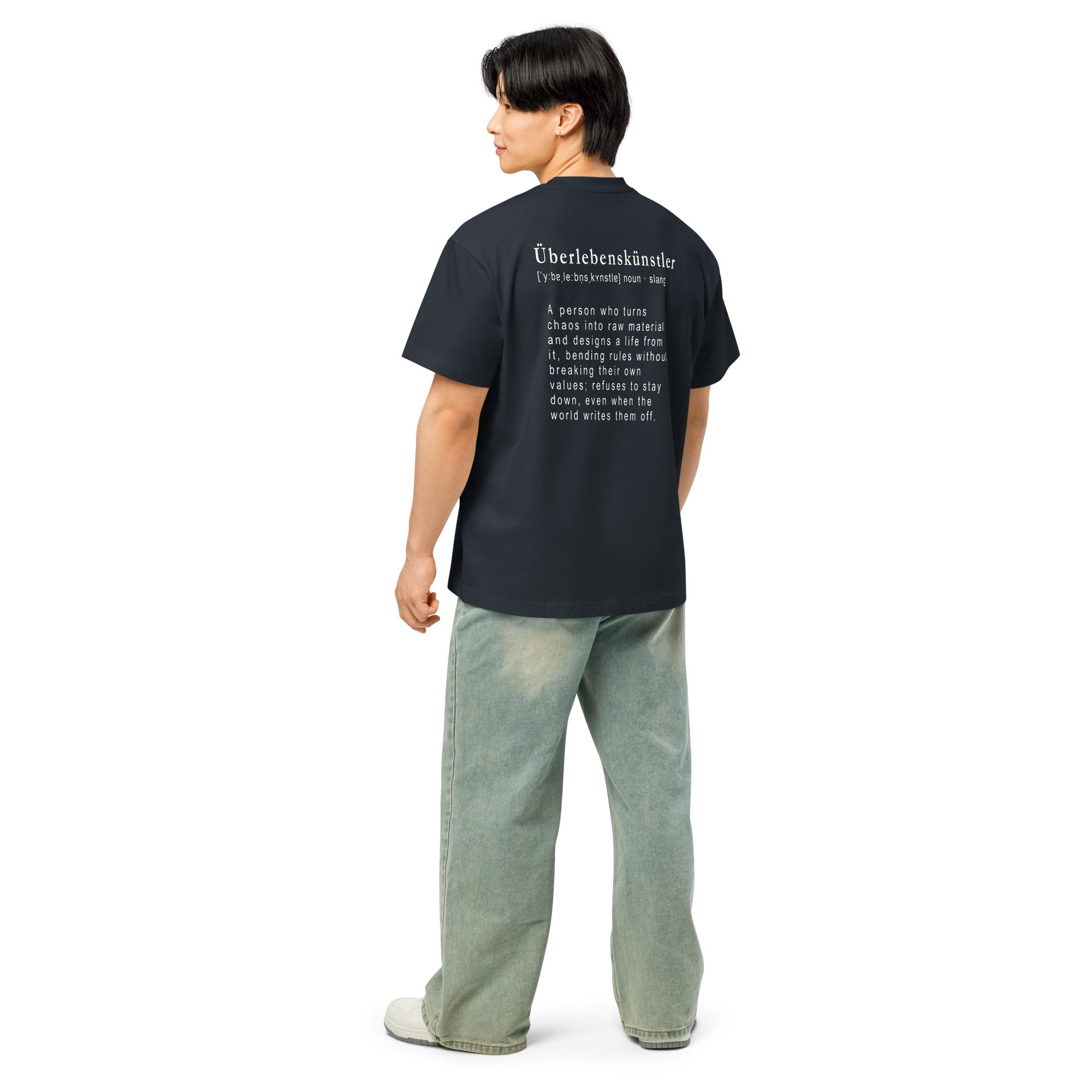 TSF Ueberlebenskuenstler box tee navy blazer model